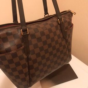 Totally Damier LV PM